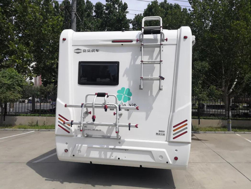 過幾天沈陽特?zé)狒[，這么多房車
