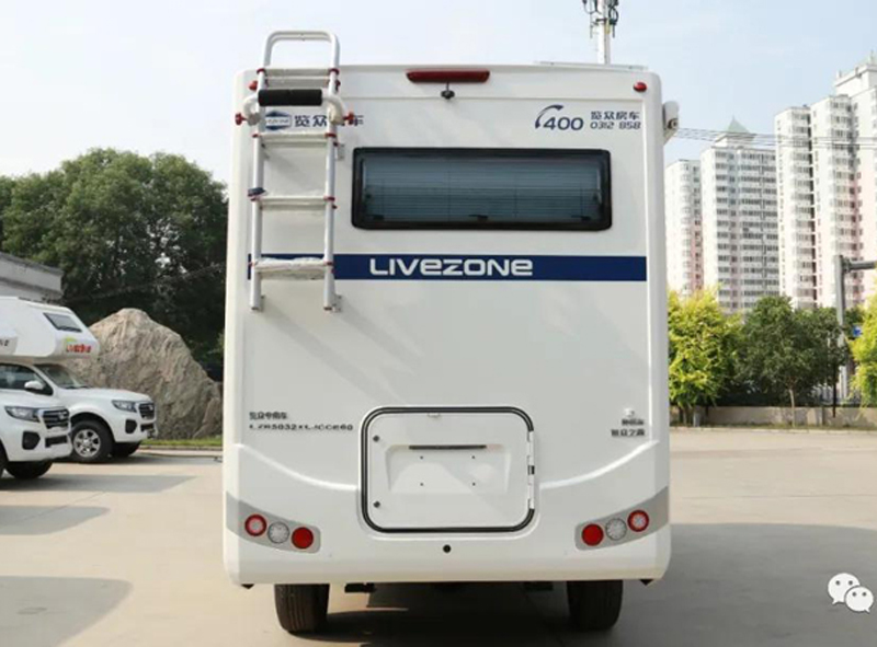帶老人孩子出行，適合選這款房車
